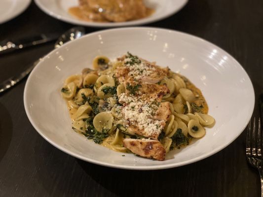 Renzo's Trattoria and Pizzeria by null