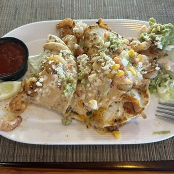 Wahoo's Bar & Grill - Shrimp quesadilla - Seafood Near Me - Islamorada, Florida Wahoo's Bar & Grill - Shrimp quesadilla - Seafood Near Me - Islamorada, Florida