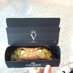 Vicere Sicily - Cannoli de ricota y pistacchio!! OMG!