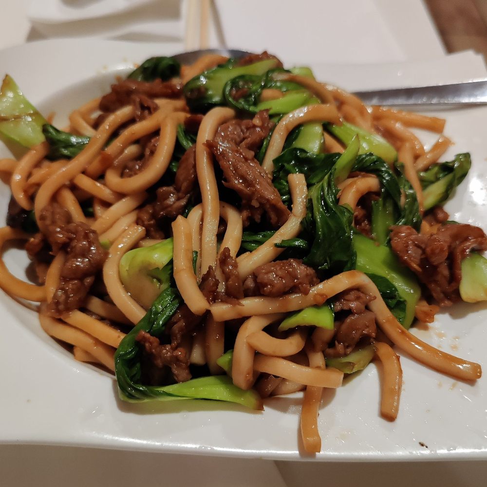 Soup Dumpling Plus - Stir fried beef udon - Shanghainese Near Me - Fort Lee, New Jersey Soup Dumpling Plus - Stir fried beef udon - Shanghainese Near Me - Fort Lee, New Jersey