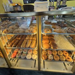 Surfin Donuts - Donut case