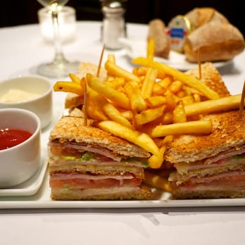 Le Tourville - chicken + bacon club sandwich - French Near Me - Paris, 75 Le Tourville - chicken + bacon club sandwich - French Near Me - Paris, 75