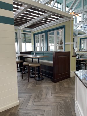 Hemingway's Restaurant & Bar Pilar by null