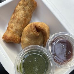 Smell The Curry - Chicken egg roll & vegetable samosa