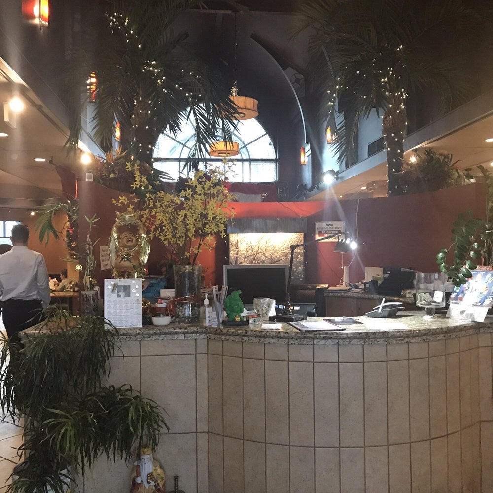 Com Tam Thanh - The entrance (this actually doesn't do it justice). It was really pretty. - Vietnamese Near Me - Newark, California