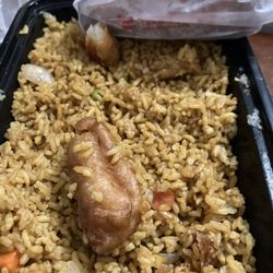 Shunxing Chinese Restaurant - Sweet & sour chicken combination with egg roll. Ate most of chicken however it was overcooked