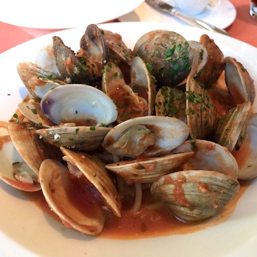 Sinatra - Frank 's Spaghetti & Clams - Italian Near Me - Las Vegas, Nevada Sinatra - Frank 's Spaghetti & Clams - Italian Near Me - Las Vegas, Nevada