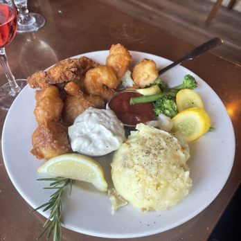 The Wheelhouse & Crowsnest - Wheelhouse Platter Rockfish, Scallops, prawns, oysters, mixed veggies and garlic mashed potatoes - Seafood Near Me - Bandon, Oregon The Wheelhouse & Crowsnest - Wheelhouse Platter Rockfish, Scallops, prawns, oysters, mixed veggies and garlic mashed potatoes - Seafood Near Me - Bandon, Oregon