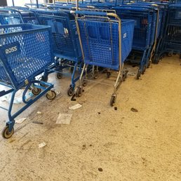Dirt and garbage inside the store. Dirt and garbage inside the store.