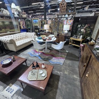 Midtown Mercantile Merchants - Vintage furniture - Antiques Near Me - Tucson, Arizona Midtown Mercantile Merchants - Vintage furniture - Antiques Near Me - Tucson, Arizona