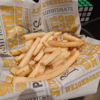 PJ Whelihan’s - This is "a pound of fries" lmao that's not $6.49 worth of fries in 2040 let alone now. - Pubs Near Me - Wynnewood, Pennsylvania PJ Whelihan’s - This is "a pound of fries" lmao that's not $6.49 worth of fries in 2040 let alone now. - Pubs Near Me - Wynnewood, Pennsylvania