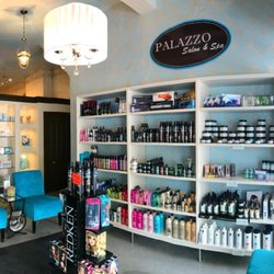 Palazzo Salon & Spa - Shopping and waiting area