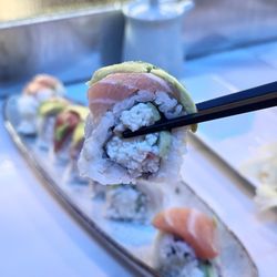 Glass Box San Diego - Rainbow Roll