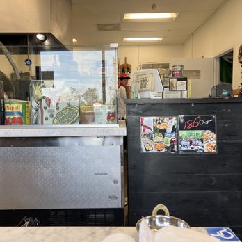 786 Degrees - Inside the pizza shop - Pizza Near Me - Los Angeles, California