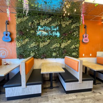Curbside Mexican Grill - Plainview - the seating area - Mexican Near Me - Plainview, New York