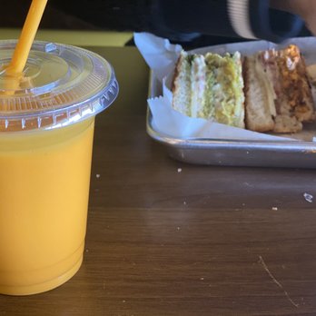 Eggholic - Indian Street Food - Mango Lassi - Indian Near Me - Schaumburg, Illinois Eggholic - Indian Street Food - Mango Lassi - Indian Near Me - Schaumburg, Illinois