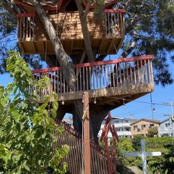 Lighthouse Community Garden - Tree House on the property