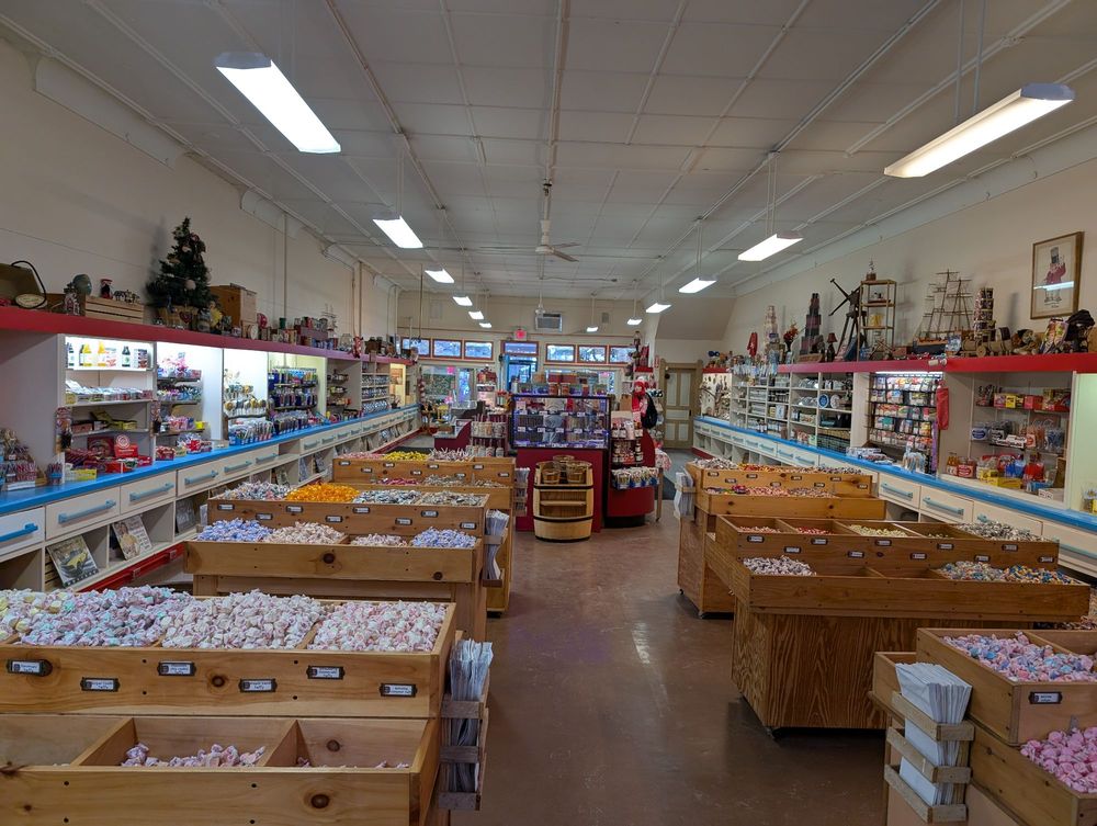 Keuka Candy Emporium Logo