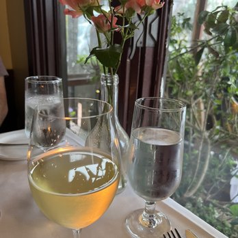 Madeline's - Chardonnay - New American Near Me - Cambria, California