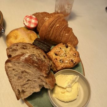 Fooq's - Bakers Basket - Mediterranean Near Me - Miami, Florida