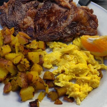 Farm's House - Steak and Eggs - Breakfast & Brunch Near Me - Banning, California