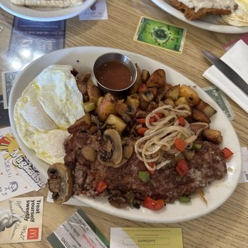 Skillet'z Cafe - Corned Beef Hash & Eggs - Breakfast & Brunch Near Me - Fremont, California Skillet'z Cafe - Corned Beef Hash & Eggs - Breakfast & Brunch Near Me - Fremont, California