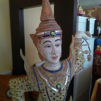 2B Thai - Statue By Entrance - Thai Near Me - Elizabethtown, Kentucky 2B Thai - Statue By Entrance - Thai Near Me - Elizabethtown, Kentucky