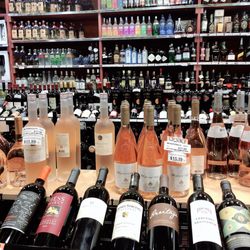 Woodbury Wine Market
