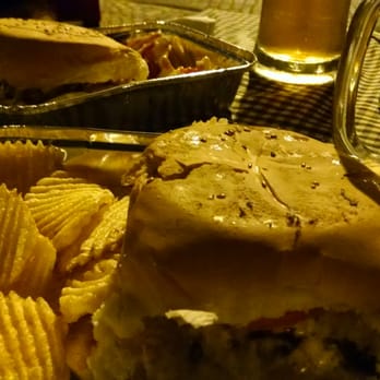 Rato - La tana + la de cordero= - Bars Near Me - Rosario, S
