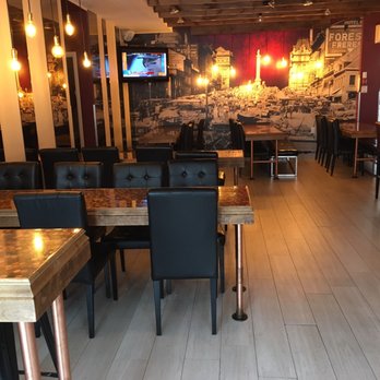 Samesun - Common Room - Hostels Near Me - Montreal, Quebec Samesun - Common Room - Hostels Near Me - Montreal, Quebec