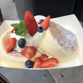 Eggcellent Souffle Pancake - Strawberry & Blueberry Yogurt - Desserts Near Me - Flushing, New York