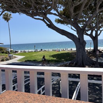 C'est la Vie Restaurant & Bakery - View from Patio - French Near Me - Laguna Beach, California C'est la Vie Restaurant & Bakery - View from Patio - French Near Me - Laguna Beach, California
