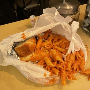 Umbertos - Pizza Near Me - Manhasset, New York