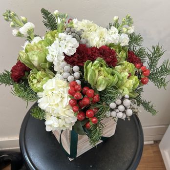 Simply Flowers - Seasonal Holiday arrangement - Florists Near Me - West Jordan, Utah Simply Flowers - Seasonal Holiday arrangement - Florists Near Me - West Jordan, Utah
