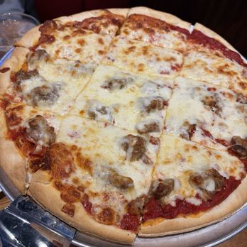 Giordano's - Pizza Near Me - Oakbrook Terrace, Illinois