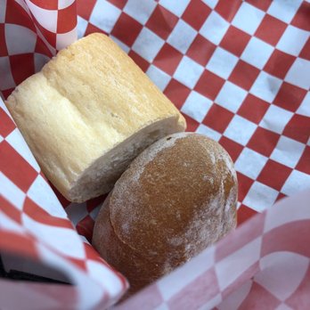 Gio's Cafe & Deli - Complimentary bread - Delis Near Me - Chicago, Illinois