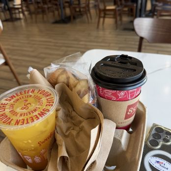 85°C Bakery Cafe-Anaheim - Bakeries Near Me - Anaheim, California