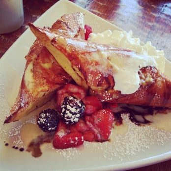 Starling Diner - Baguette French toast with berries - New American Near Me - Long Beach, California