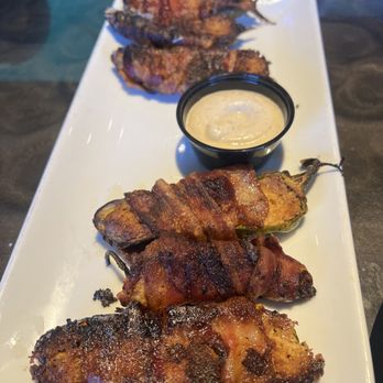 Colton's Social House - Jalapeño poppers - New American Near Me - Clovis, California