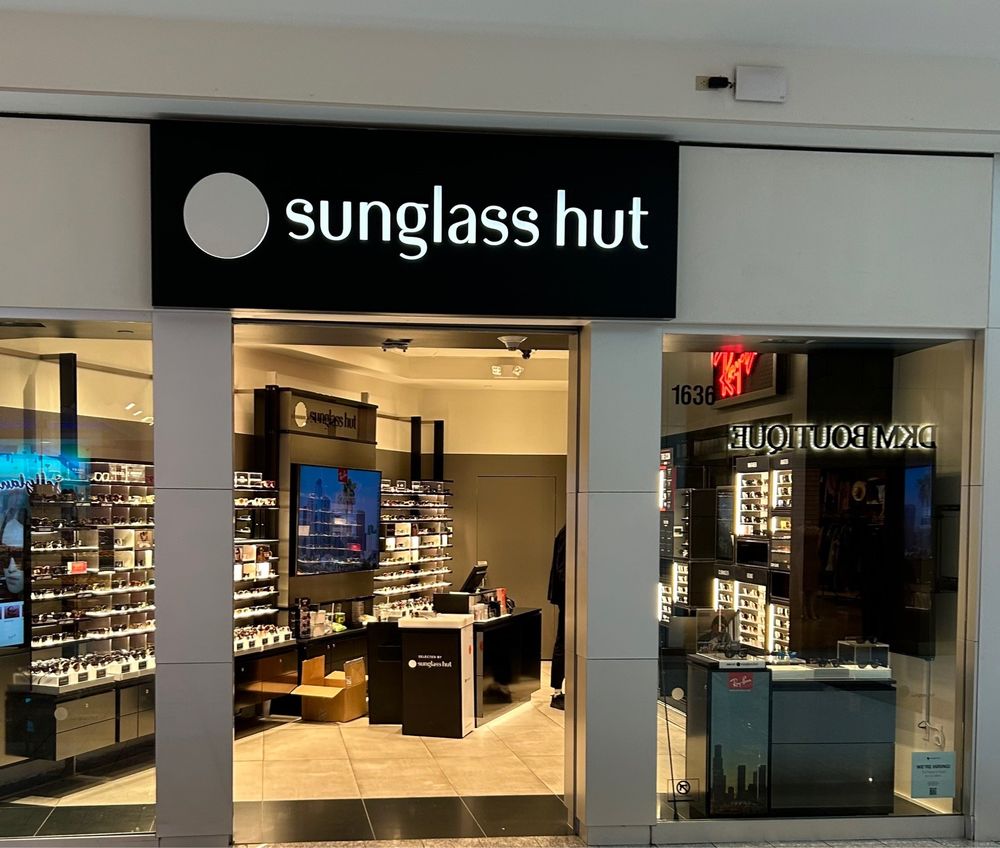 SUNGLASS HUT Updated September 2024 10 Photos 1300 W Sunset Rd