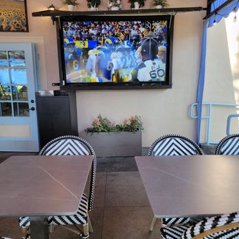 Little Provence Cafe - tv in the outdoor patio to watch sports - Breakfast & Brunch Near Me - Arcadia, California
