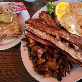 PJ & CO RESTAURANT & SALOON - Updated September 2025 - 835 Photos & 732 ...