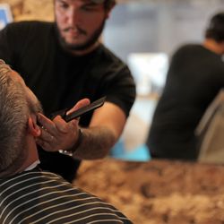Cut Snake Barbershop