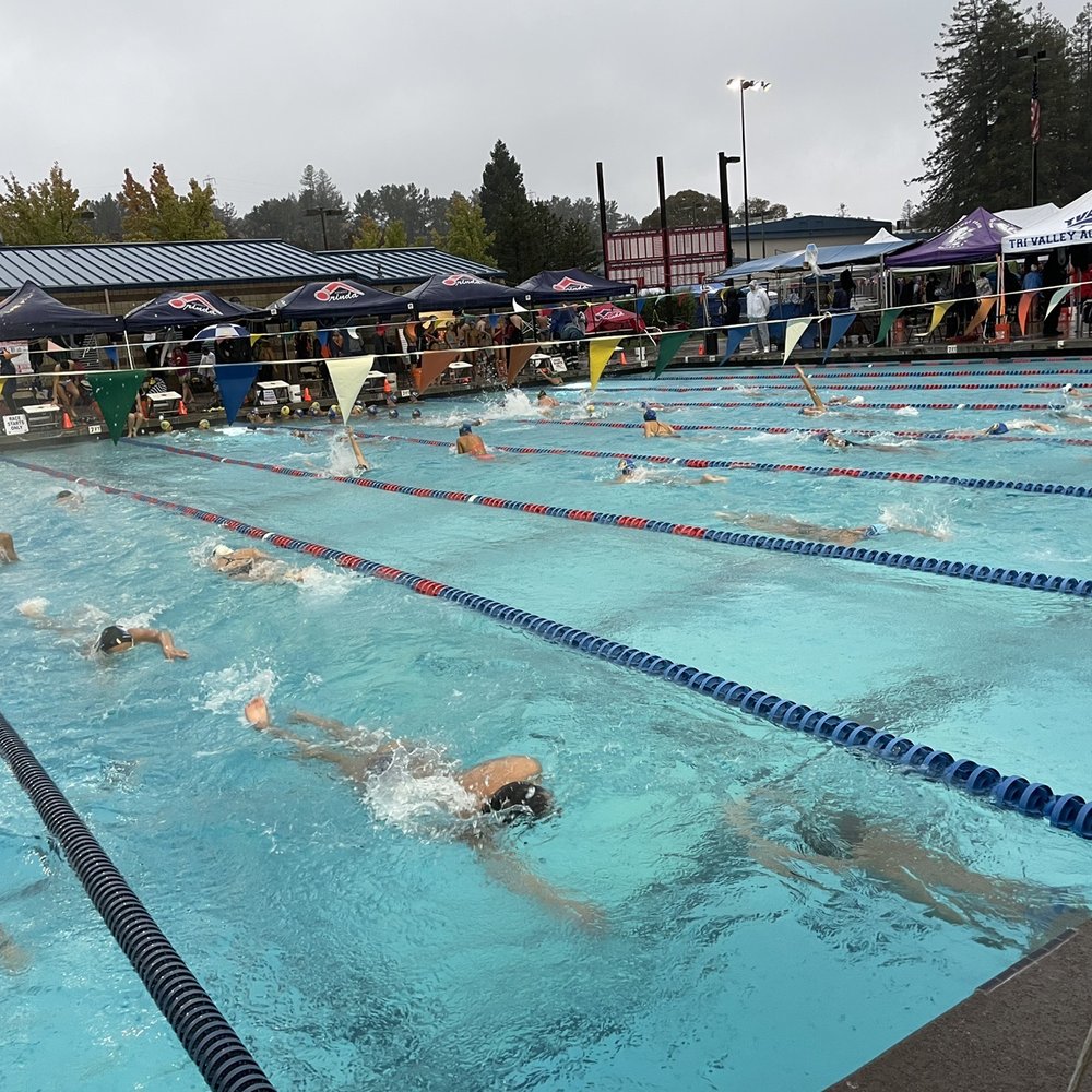 Campolindo High School - Rainy day warm ups! - Elementary Schools Near Me - Moraga, California Campolindo High School - Rainy day warm ups! - Elementary Schools Near Me - Moraga, California