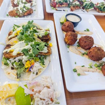 Kaya Island Eats - Jerk wings, tuna poke nachos, killer fish tacos (the best fish tacos I had on the trip), and conch fritters - Caribbean Near Me - Key West, Florida Kaya Island Eats - Jerk wings, tuna poke nachos, killer fish tacos (the best fish tacos I had on the trip), and conch fritters - Caribbean Near Me - Key West, Florida