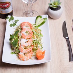 Chez Nam - Salade aux crevettes