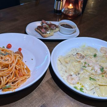 JOEY Bellevue - New American Near Me - Bellevue, Washington