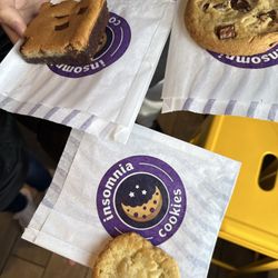 Insomnia Cookies