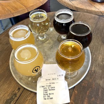 Gilman Brewing Company - Berkeley - Tasting flight - Brewpubs Near Me - Berkeley, California