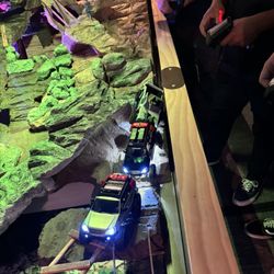 R3 Hobby Arena - Challenging bridge crossing